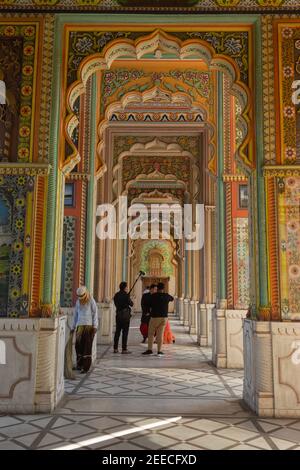 6th Nov 2020, Jaipur, Rajasthan, India. Tourists at Patrika gate.  Built in 2016. Majestic, opulent series of gates at Jawahar Circle's entrance, popu Stock Photo