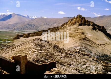 Fort on top of a mountain, Gyantse Fort, Gyantse, Tibet, China Stock Photo