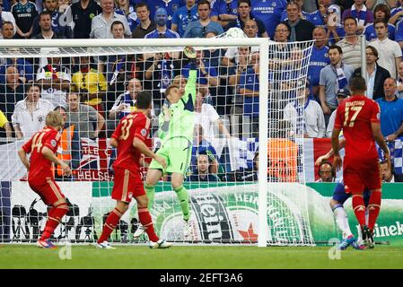 Didier Drogba Scores The 12 Uefa Champions League Final Match Between Chelsea And Bayern Munich At The Allianz Arena Munich Germany 19 05 12 Stock Photo Alamy