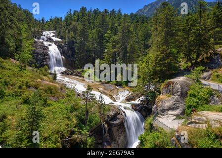 Pont d'Espagne Waterfall in summer (Cauterets, Pyrenees National Park, France) ESP: Cascada del Pont d'Espagne en verano (Cauterets) Stock Photo