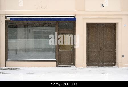 Potsdam, Germany. 07th Feb, 2021. A vacant store on Brandenburg Street downtown. Credit: Soeren Stache/dpa-Zentralbild/ZB/dpa/Alamy Live News Stock Photo