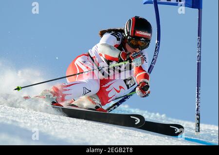 Elisabeth GOERGL will be 40 years old on February 20, 2021, Elisabeth GOERGL, AUT, Aktion. Ski World Cup; women's giant slalom in Soelden, Alpine skiing, Rettenbach Glacier on October 24, 2009. | usage worldwide Stock Photo