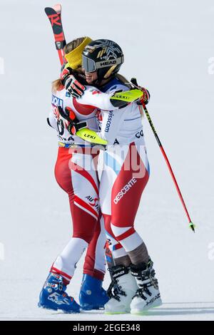 2/18/2021 - Lara Gut Behrami (SUI) and Katarina Liensberger (AUT) during 2021 FIS Alpine World SKI Championships - Giant Slalom - Women, alpine ski race in Cortina (BL), Italy, February 18 2021 (Photo by IPA/Sipa USA) Credit: Sipa USA/Alamy Live News Stock Photo