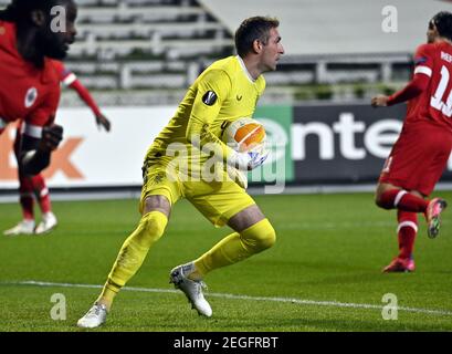 Rangers' goalkeeper Allan McGregor pictured in action during a soccer game between Belgian club Royal Antwerp FC and Scottish Rangers F.C., Thursday 1 Stock Photo
