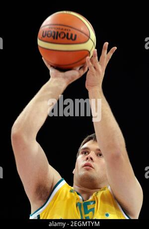 Wheelchair Basketball Australia V Germany Bt Paralympic World Cup Manchester 20 5 09 Australia S Bill Latham And Germany S Andre Bienek In Action Mandatory Credit Action Images Jason Cairnduff Livepic Stock Photo Alamy