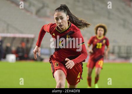 Brussels, Belgium. 18th Feb, 2021. Amber Tysiak (4) of Belgium pictured during a friendly female soccer game between the national teams of Belgium, called the Red Flames and The Netherlands, called the Oranje Leeuwinnen in a pre - bid tournament called Three Nations One Goal with the national teams from Belgium, The Netherlands and Germany towards a bid for the hosting of the 2027 FIFA Women's World Cup, on Thursday 18 th of February 2021 in Brussels, Belgium . PHOTO SPORTPIX.BE | SPP | DIRK VUYLSTEKE Credit: SPP Sport Press Photo. /Alamy Live News Stock Photo
