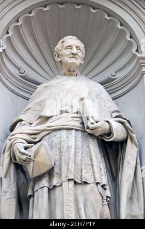 Historic statue of Cardinal John Henry Newman. Due to be beatified by the Pope - a route to sainthood - on Sunday 19th September, Cardinal Newman conv Stock Photo