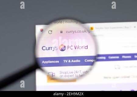 New York, USA - 15 February 2021: Currys PC World website in browser with company logo, Illustrative Editorial Stock Photo