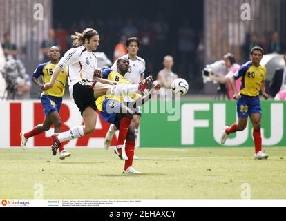 Football - Germany v Ecuador 2006 FIFA World Cup Germany - Group A - Olympic Stadium, Berlin - 20/6/06  Torsten Frings - Germany in action against Edison Mendez - Ecuador   Mandatory Credit: Action Images / Jason Cairnduff