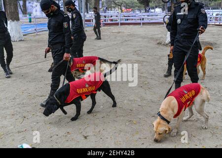 February 20, 2021, Dhaka, Dhaka, Bangladesh: RAB dog squad inspect in front of Central Shaheed Minar in the capital as part of stepped-up security measures ahead of International Mother Language Day and Shaheed Dibosh in Dhaka, Bangladesh on February 18, 2021. (Credit Image: © Zabed Hasnain Chowdhury/ZUMA Wire) Stock Photo