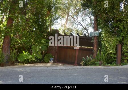 Los Angeles, California, USA 20th February 2021 A general view of atmosphere of former home/house of actor Brad Pitt and actress Jennifer Aniston and actress Elvira, aka Cassandra Peterson, at 5769 Briarcliff Road on February 20, 2021 in Los Angeles, California, USA. Photo by Barry King/Alamy Stock Photo Stock Photo