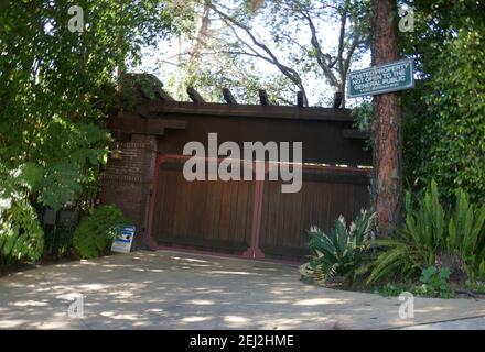 Los Angeles, California, USA 20th February 2021 A general view of atmosphere of former home/house of actor Brad Pitt and actress Jennifer Aniston and actress Elvira, aka Cassandra Peterson, at 5769 Briarcliff Road on February 20, 2021 in Los Angeles, California, USA. Photo by Barry King/Alamy Stock Photo Stock Photo