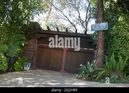 Los Angeles, California, USA 20th February 2021 A general view of atmosphere of former home/house of actor Brad Pitt and actress Jennifer Aniston and actress Elvira, aka Cassandra Peterson, at 5769 Briarcliff Road on February 20, 2021 in Los Angeles, California, USA. Photo by Barry King/Alamy Stock Photo Stock Photo