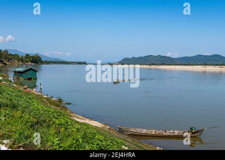 Irrawaddy river in Myitkyina, Kachin state, Myanmar Stock Photo