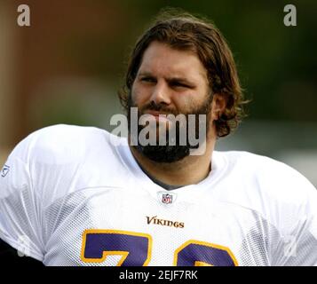 Minnesota Vikings' Steve Hutchinson (76) warms up against the