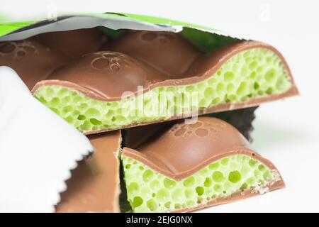 A Nestle Delightful Peppermint Aero Bar bought from a supermarket in the UK showing close up of bubbles. England UK GB Stock Photo