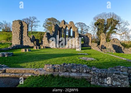 Downpatrick, Northern Ireland. 2nd May, 2016. Inch Abbey is a ruined old Gothic abbey, built on the north bank of the River Quoile. Stock Photo