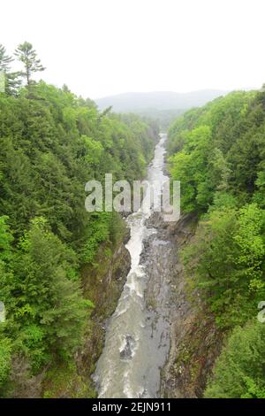 Quechee Gorge on Ottauquechee River in Quechee village, Vermont, USA. Quechee Gorge 165 feet deep and is the deepest gorge in Vermont. Stock Photo