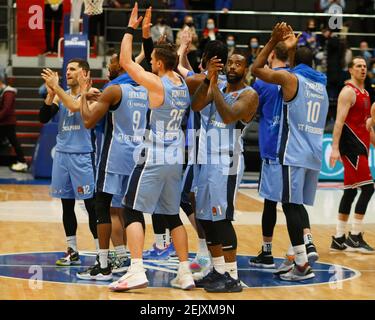 Saint Petersburg, Russia. 22nd Feb, 2021. Zenit basketball players celebrate during the 2020/2021 Turkish Airlines EuroLeague Regular Season Round 25, match between FC Olimpia Milano and Zenit St. Petersburg at the Sibur Arena. (Final score; Zenit St. Petersburg 79:70 Olimpia Milano) Credit: SOPA Images Limited/Alamy Live News Stock Photo