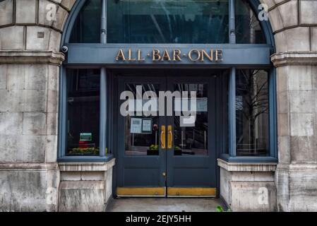 London, UK. 19th Feb, 2021. All Bar One in Tower Hill seen currently closed due to the Covi19 lockdown.Pubs and restaurants can reopen outdoors from the 12th April after Boris Johnson announces his road map out of Lockdown for England. Credit: SOPA Images Limited/Alamy Live News Stock Photo