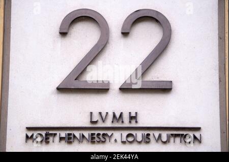 L.V.M.H.-LVMH MOET HENNESSY LOUIS VUITTON Culture