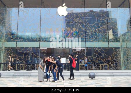 The new Apple Sanlitun opens today - Apple