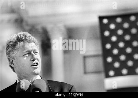 U.S. President Bill Clinton speaking into Microphone at U.S. Capitol during Ceremony for return of Statue of Freedom to the top of U.S. Capitol, Washington, D.C., USA, Maureen Keating, October 1993 Stock Photo