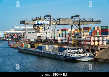 Port of Duisburg Ruhrort, container cargo ship being loaded and unloaded at DeCeTe, Duisburg Container Terminal, Duisport, Duisburger Hafen AG, Duisbu Stock Photo