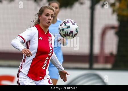 Soccerdonna on X: .@AjaxVrouwen win their 5️⃣th KNVB Beker Cup by beating  @PSV_Vrouwen with 2:1. ⚪️🔴 Ajax's men's team lost to PSV men's in  yesterday's cup final, so it's a successful revenge.