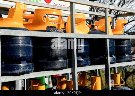 Le Rove, France. 2nd Feb, 2021. Gas cylinders seen at a gas station in Le Rove.Fuel prices are rising following the resumption of economic activity despite the covid-19 pandemic. Credit: Gerard Bottino/SOPA Images/ZUMA Wire/Alamy Live News Stock Photo