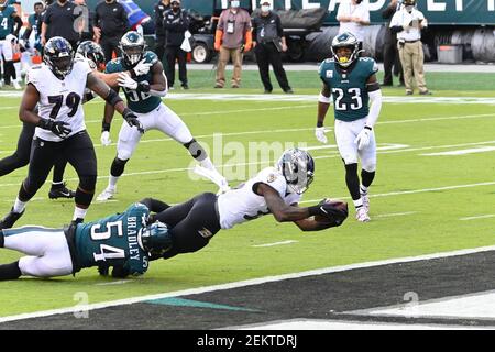 Baltimore Ravens running back Gus Edwards works out during the team's NFL  football training camp, Thursday, July 27, 2023, in Owings Mills, Md. (AP  Photo/Julio Cortez Stock Photo - Alamy