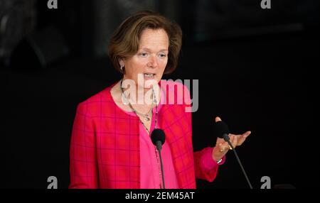 Hamburg, Germany. 24th Feb, 2021. Anna-Elisabeth von Treuenfels-Frowein (FDP) speaks during a session of the Hamburg Parliament in the City Hall. Credit: Daniel Reinhardt/dpa/Alamy Live News Stock Photo