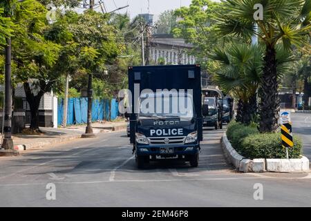 Yangon, Myanmar. 24th Feb, 2021. Police car is seen on a street during the military coup demonstration. Protesters took to the streets of Yangon to protest against the military coup and demanded the release of Aung San Suu Kyi. Myanmar's military detained State Counsellor of Myanmar Aung San Suu Kyi on February 01, 2021 and declared a state of emergency while seizing the power in the country for a year after losing the election against the National League for Democracy (NLD). Credit: SOPA Images Limited/Alamy Live News Stock Photo