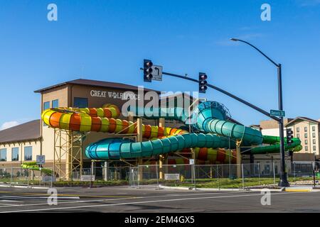 great wolf lodge manteca slides