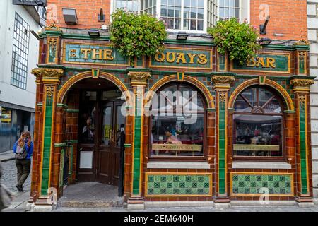 Dublin, Ireland. 6th May, 2016. The The Quay's Bar is a irish pub in Dublin's Temple Bar district. Stock Photo