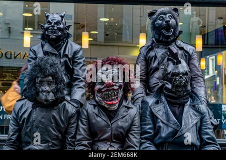 Dublin, Ireland. 6th May, 2016. Funny creatures on display in Grafton Street, Dublin, Ireland. Stock Photo