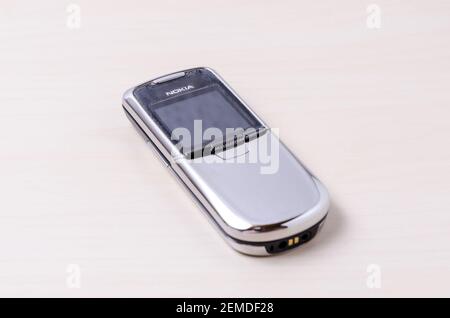 Nokia 8800 best sale stainless steel phone