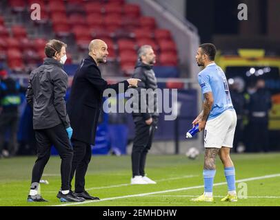 Trainer Pep Guardiola (City), Gabriel Jesus (City) Borussia Mönchengladbach - Manchester City Budapest, 24.02.2021, Fussball; Champions League, Saison Stock Photo