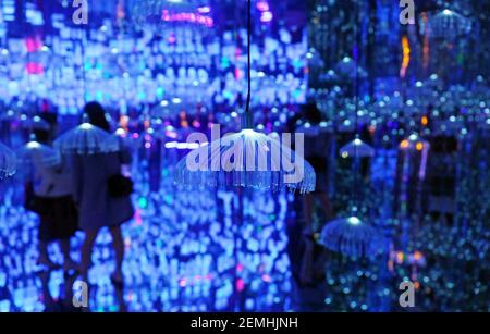 SHANGHAI, CHINA - FEBRUARY 24, 2021 - Residents line up to buy  Yuanxiao(rice glue ball) to celebrate the Lantern Festival in Shanghai,  China, Feb 24, 2021. (Photo by Xing Yun / Costfoto/Sipa USA Stock Photo -  Alamy