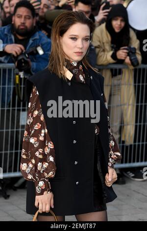 Pregnant Lea Seydoux dons minidress at Louis Vuitton's Paris Fashion Week  show