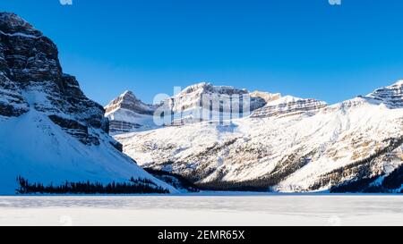 Mountain view along  the Icefields Parkway in Alberta, Canada Stock Photo