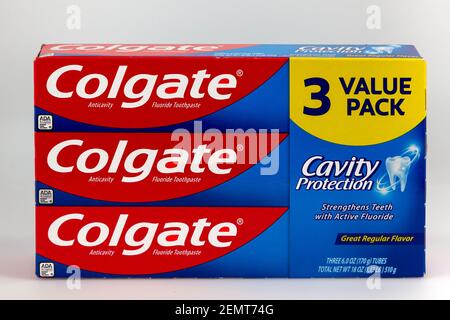 ST PAUL, MN, USA -JANUARY 15, 2021: Colgate toothpaste package close-up and trademark logo. Stock Photo