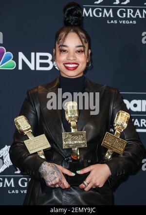 LAS VEGAS, NEVADA, USA - MAY 01: Ella Mai poses in the press room at the 2019 Billboard Music Awards held at the MGM Grand Garden Arena on May 1, 2019 in Las Vegas, Nevada, United States. (Photo by Xavier Collin/Image Press Agency/Sipa USA)