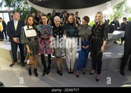 Louis Vuitton show during Paris Fashion Week Womenswear Fall/Winter 2019/2020  - 05/03/2019 : r/EmmaStone