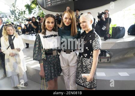 Louis Vuitton Resort 2020 Celebrity Attendees - Emma Stone