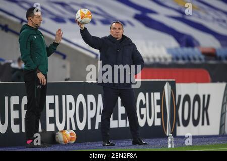 Leicester, UK. 25th Feb, 2021:  Brendan Rogers manager of Leicester City catches the ball in Leicester, UK on 2/25/2021. (Photo by Mark Cosgrove/News Images/Sipa USA) Credit: Sipa USA/Alamy Live News Stock Photo