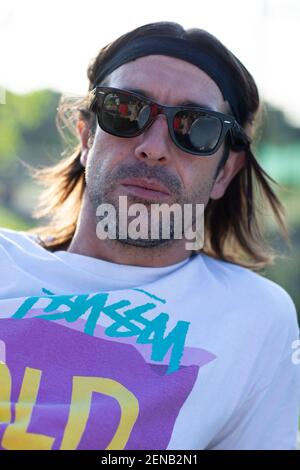 Middle aged skate boarders in Clissold Park Hackney skate park Stock Photo