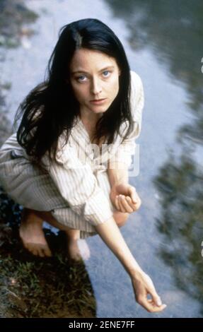 Jodie Foster Film Nell (USA 1994) Characters: Nell Kellty Director