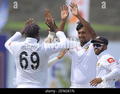  Sri Lankan cricketer Suranga Lakmal celebrates with team mates after taking the wicket of New Zealand cricketer Ross Taylor during the second day of the 1st test cricket match between Sri Lanka and New Zealand at the Galle International cricket ground, Galle, Sri Lanka. 15 August 2019 (Photo by Invent Pictures/Sipa USA) 