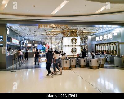 longchamp king power 2019